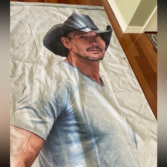 Tim McGraw
- Concert Banner - Event Pole Banner-11 ft Tall - Picture 3 of 6